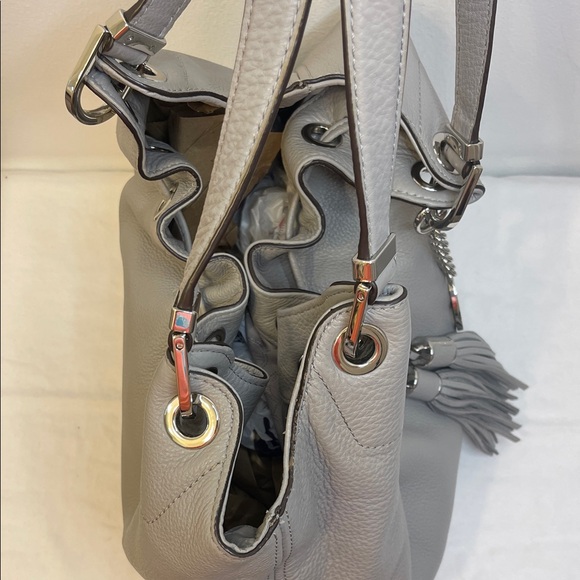 Michael Kors Leather Gray Shoulder Bag EUC - Picture 6 of 16